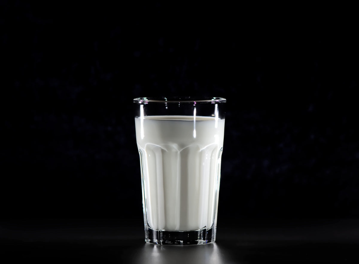 Calcium : besoins, aliments, absorption, os, vitamine D et compléments — guide complet 2026